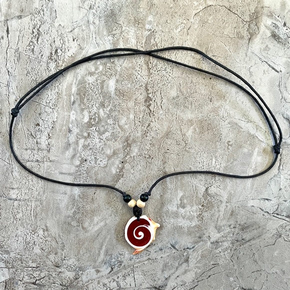 Shell Necklace - Picture 3 of 5